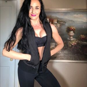 Black Rivet vest black puffer